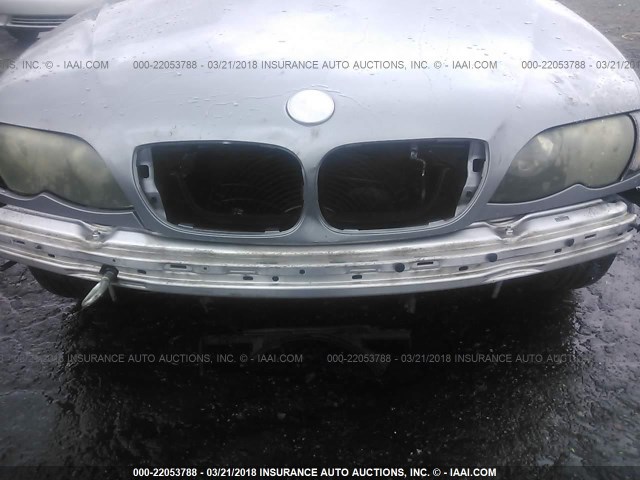 WBAAZ33445KW78396 - 2005 BMW 325 IS SULEV SILVER photo 6