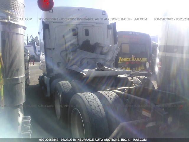 1FUJGLDR7CSBB2191 - 2012 FREIGHTLINER CASCADIA 125  WHITE photo 3