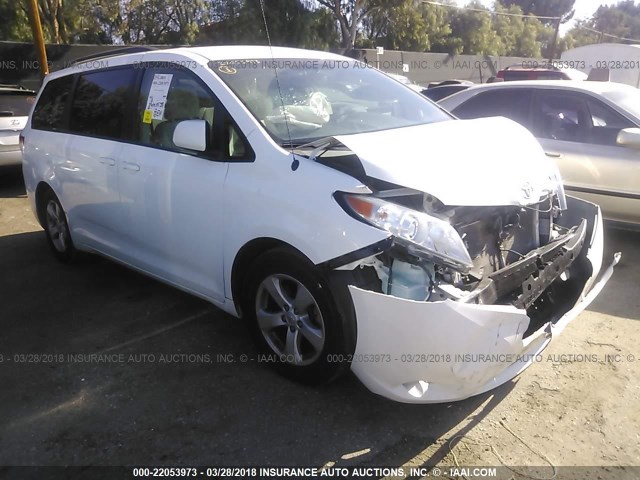 5TDKK3DC9CS262044 - 2012 TOYOTA SIENNA LE WHITE photo 1