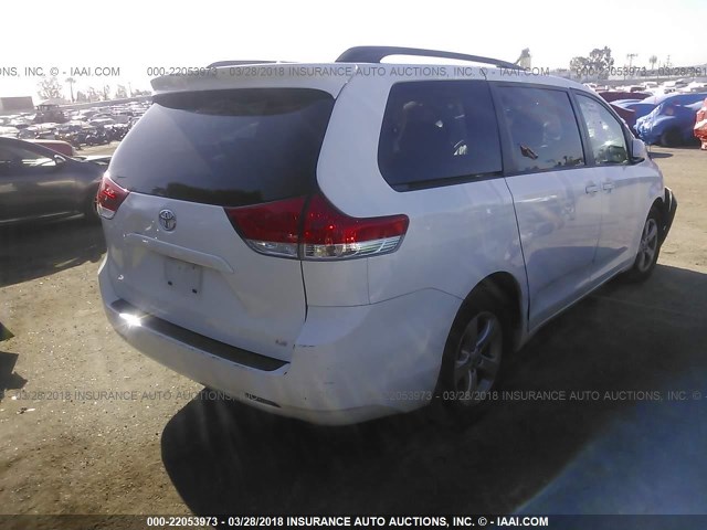 5TDKK3DC9CS262044 - 2012 TOYOTA SIENNA LE WHITE photo 4