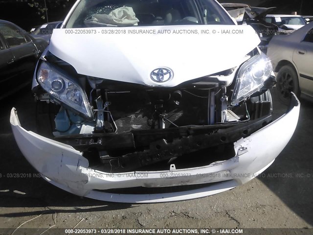 5TDKK3DC9CS262044 - 2012 TOYOTA SIENNA LE WHITE photo 6