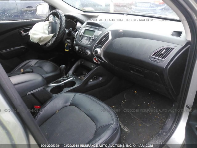 KM8JUCAC0DU696033 - 2013 HYUNDAI TUCSON GLS/LIMITED GRAY photo 5