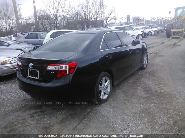 4T1BF1FK7EU820853 - 2014 TOYOTA CAMRY L/SE/LE/XLE 黑色 照片 4