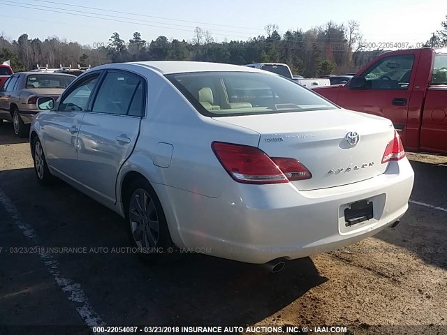 4T1BK36B25U049323 - 2005 TOYOTA AVALON XL/XLS/TOURING/LIMITED WHITE photo 3