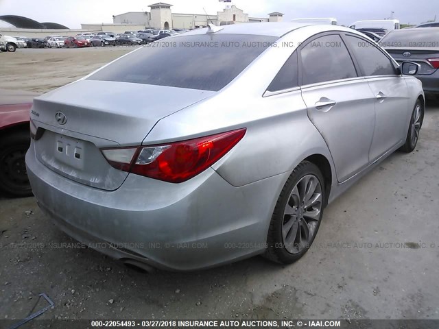 5NPEC4ACXDH551297 - 2013 HYUNDAI SONATA SE/LIMITED SILVER photo 4