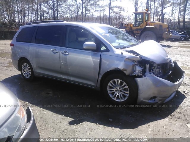 5TDYK3DC2CS184748 - 2012 TOYOTA SIENNA XLE/LIMITED SILVER photo 1