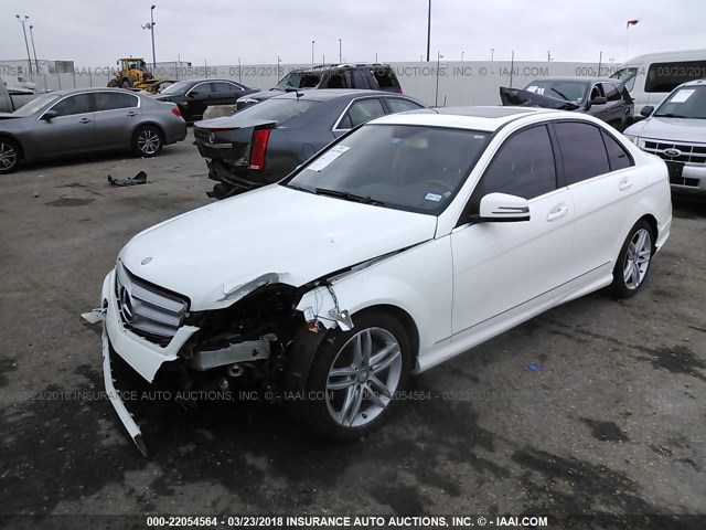 WDDGF4HB2DA849546 - 2013 MERCEDES-BENZ C 250 WHITE photo 2