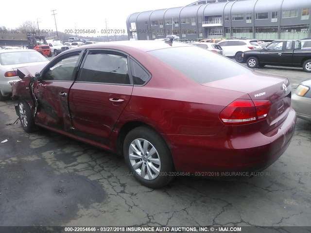 1VWAT7A3XFC075211 - 2015 VOLKSWAGEN PASSAT S RED photo 3