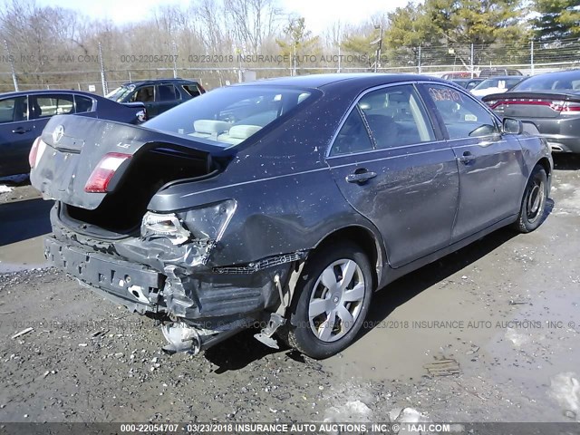 4T1BE46K98U238956 - 2008 TOYOTA CAMRY CE/LE/XLE/SE GRAY photo 4