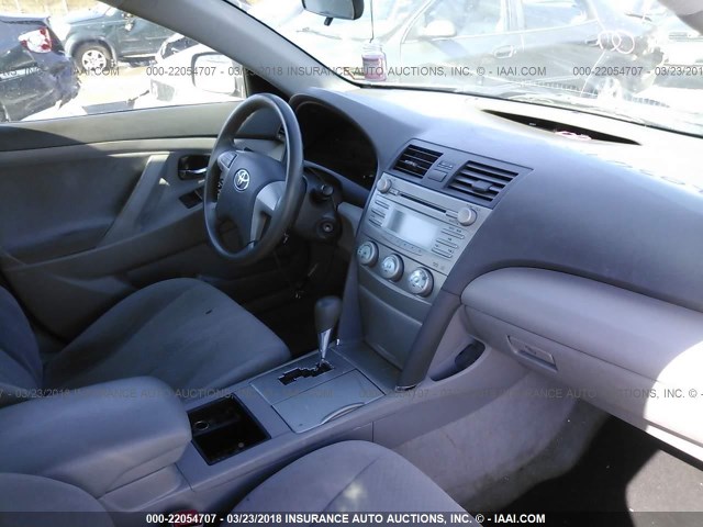 4T1BE46K98U238956 - 2008 TOYOTA CAMRY CE/LE/XLE/SE GRAY photo 5