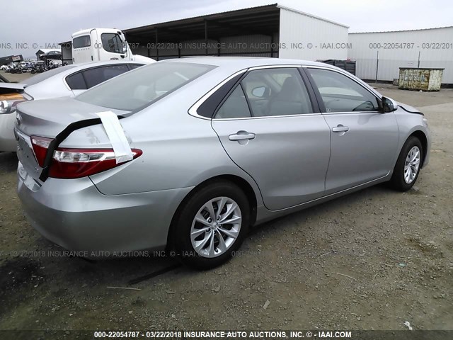 4T4BF1FK8GR549228 - 2016 TOYOTA CAMRY LE/XLE/SE/XSE SILVER photo 4