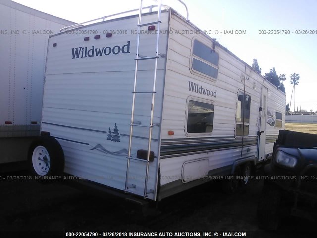 4X4TWDB214C038109 - 2004 FOREST RIVER WILDWOOD  白色 照片 4