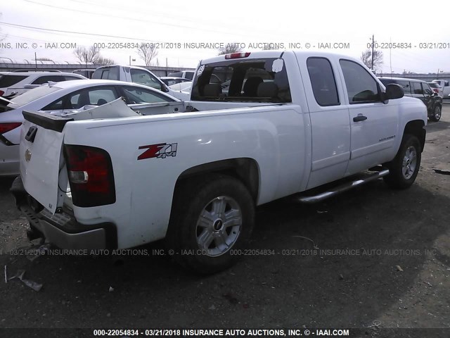 2GCEK19J981189801 - 2008 CHEVROLET SILVERADO K1500 SILVER photo 4