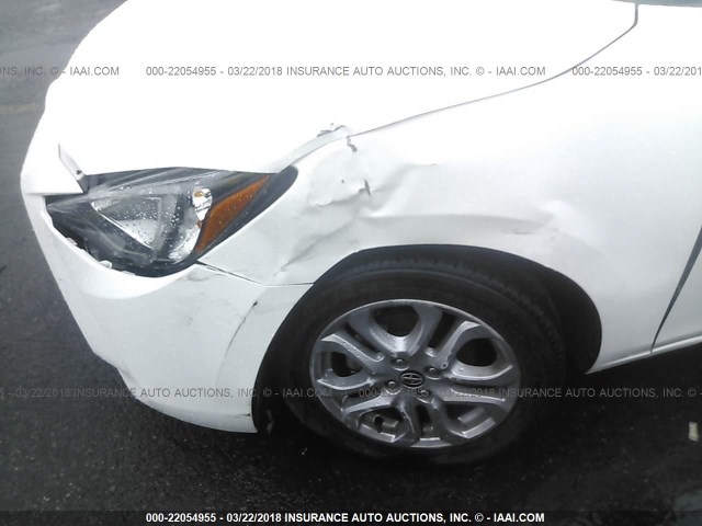 3MYDLBZV3GY117706 - 2016 TOYOTA SCION IA WHITE photo 6