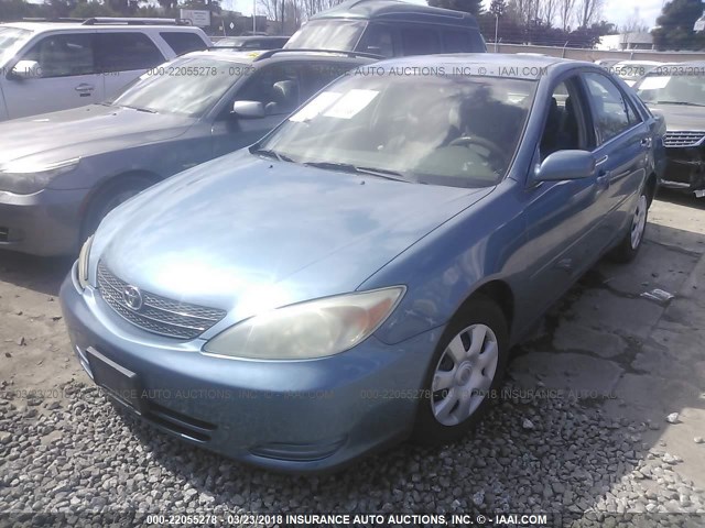 4T1BE32K03U751473 - 2003 TOYOTA CAMRY LE/XLE/SE BLUE photo 2