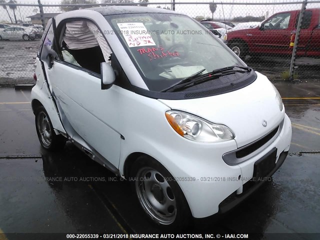 WMEEJ3BA7CK570646 - 2012 SMART FORTWO PURE/PASSION WHITE photo 1