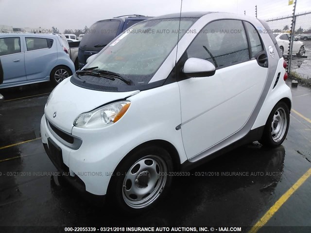 WMEEJ3BA7CK570646 - 2012 SMART FORTWO PURE/PASSION WHITE photo 2