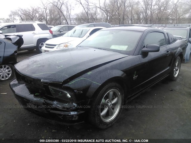 1ZVFT82H665224370 - 2006 FORD MUSTANG GT BLACK photo 2