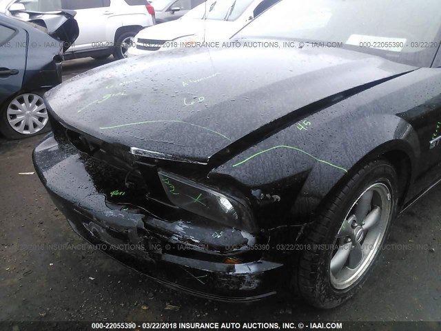 1ZVFT82H665224370 - 2006 FORD MUSTANG GT BLACK photo 6