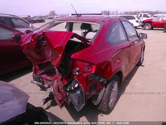 1FAHP33NX8W261707 - 2008 FORD FOCUS SE/SEL/SES RED photo 4