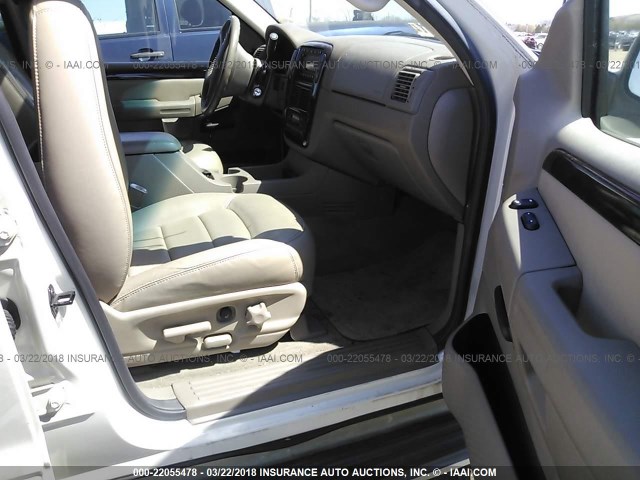 1FMDU75W53ZB44487 - 2003 FORD EXPLORER LIMITED 白色 照片 5