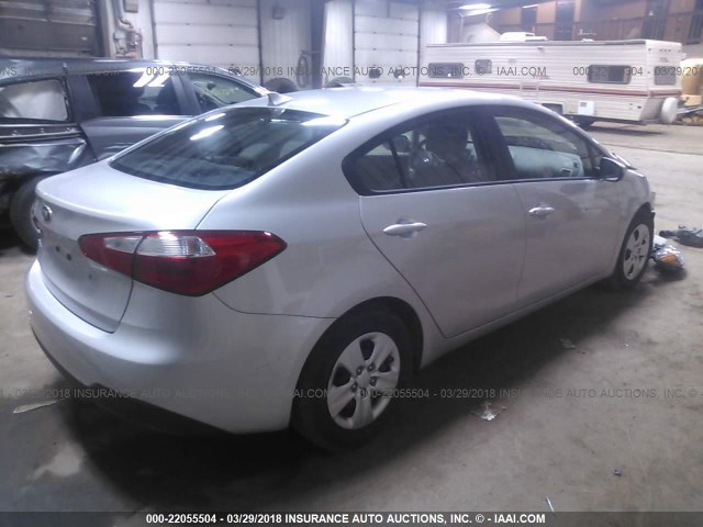 KNAFK4A63F5437269 - 2015 KIA FORTE LX SILVER photo 4