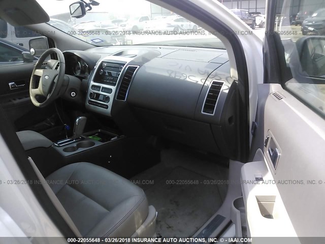 2FMDK39C38BB46151 - 2008 FORD EDGE LIMITED WHITE photo 5