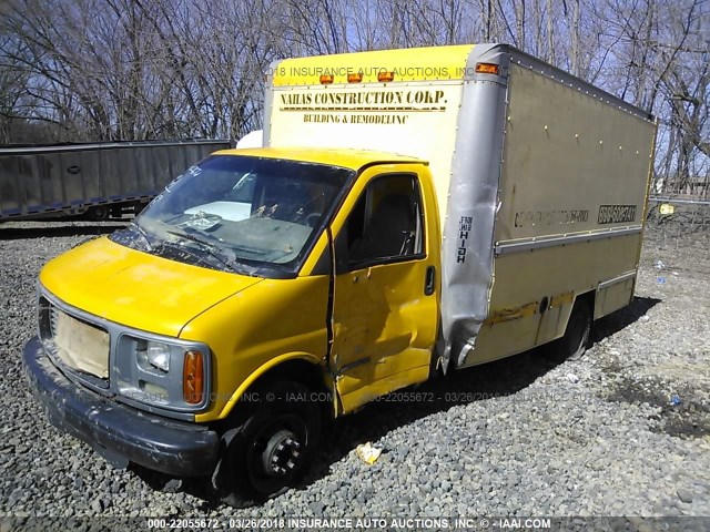 1GDHG31R0X1041077 - 1999 GMC SAVANA CUTAWAY G3500 YELLOW photo 2