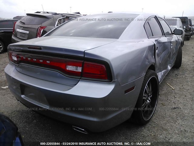 2C3CDXBGXEH356516 - 2014 DODGE CHARGER SE SILVER photo 4