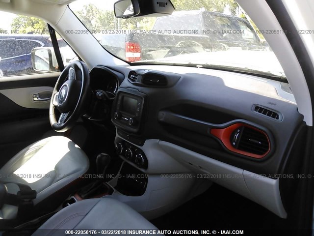 ZACCJADT1GPD66977 - 2016 JEEP RENEGADE LIMITED WHITE photo 5