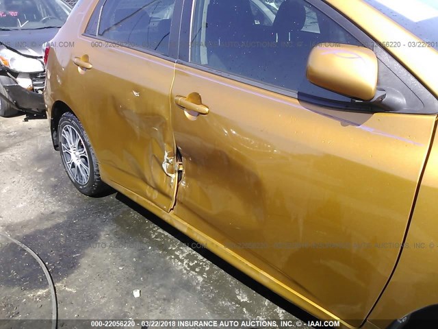 2T1KU40E69C071609 - 2009 TOYOTA COROLLA MATRIX  GOLD photo 6