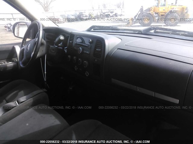 1GTEK19J78Z166038 - 2008 GMC SIERRA K1500 WHITE photo 5