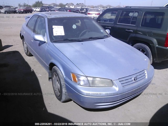 JT2BF22K1V0082029 - 1997 TOYOTA CAMRY LE/XLE Light Blue photo 1