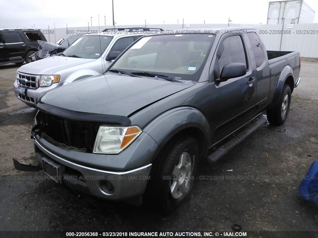 1N6AD06UX7C409132 - 2007 NISSAN FRONTIER KING CAB LE/SE/OFF ROAD GRAY photo 2