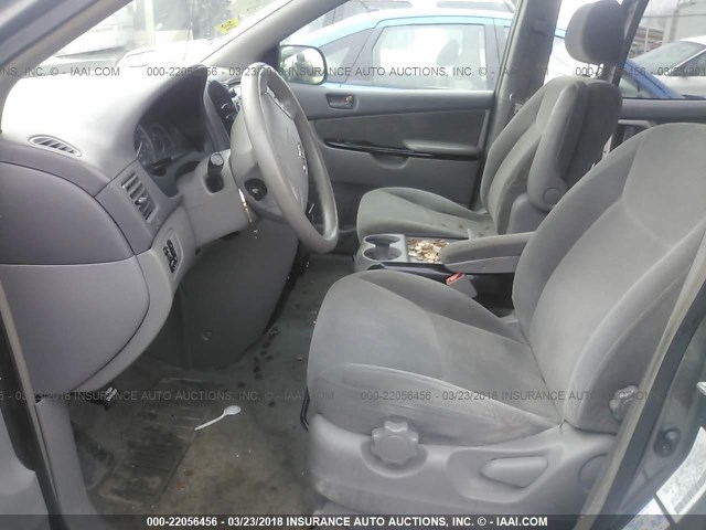 5TDZA23C94S088877 - 2004 TOYOTA SIENNA CE/LE SILVER photo 5