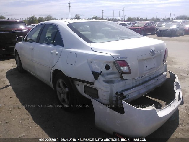 4T4BF3EKXBR123479 - 2011 TOYOTA CAMRY SE/LE/XLE WHITE photo 3