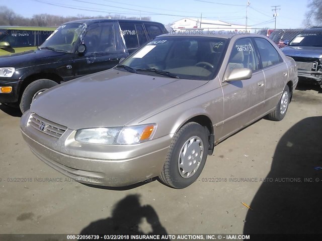 4T1BG22K8VU797592 - 1997 TOYOTA CAMRY CE/LE/XLE BEIGE photo 2