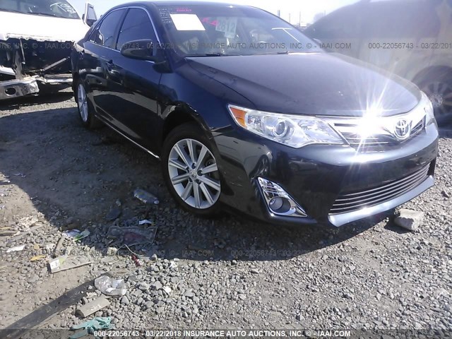 4T1BK1FKXCU522130 - 2012 TOYOTA CAMRY SE/XLE BLUE photo 1