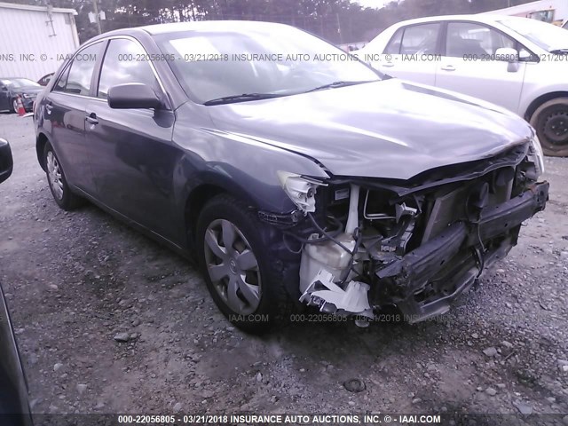 4T4BE46K98R029495 - 2008 TOYOTA CAMRY CE/LE/XLE/SE GRAY photo 1