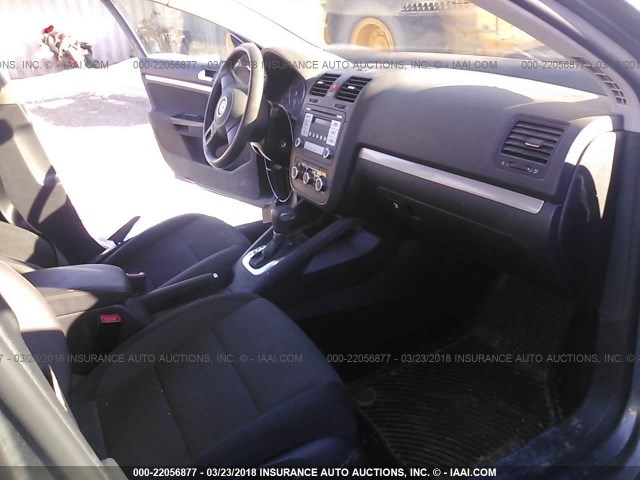 3VWJZ7AJ6AM004317 - 2010 VOLKSWAGEN JETTA S 灰色 照片 5