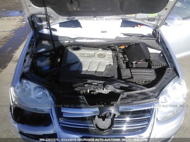 3VWPL71K19M283711 - 2009 VOLKSWAGEN JETTA TDI SILVER photo 10