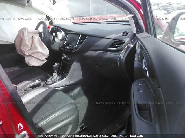 KL4CJBSB4JB506080 - 2018 BUICK ENCORE PREFERRED II RED photo 5