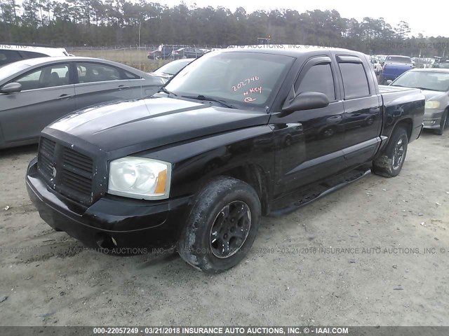 1D7HE48N15S202746 - 2005 DODGE DAKOTA QUAD SLT BLACK photo 2