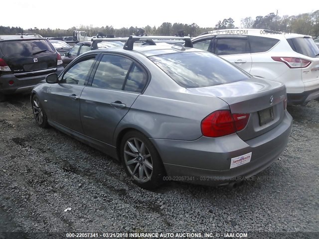 WBAPH77579NM31398 - 2009 BMW 328 I GRAY photo 3