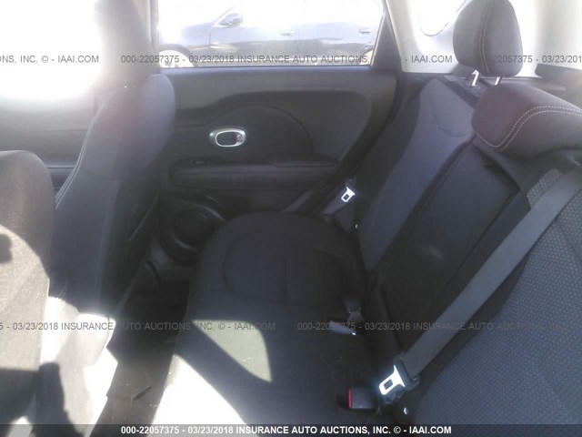 KNDJP3A51H7478037 - 2017 KIA SOUL + GRAY photo 8