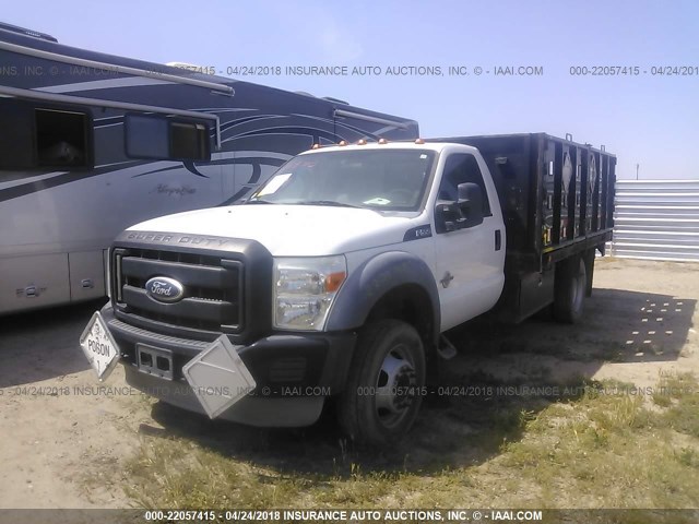 1FDUF5GT1BEB45983 - 2011 FORD F550 SUPER DUTY WHITE photo 2