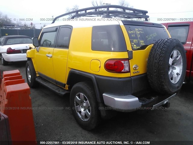 JTEBU11F970087618 - 2007 TOYOTA FJ CRUISER YELLOW photo 3