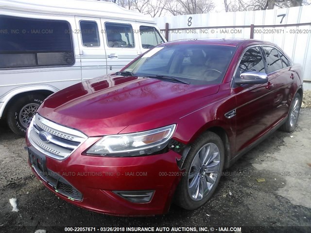 1FAHP2FW9AG118682 - 2010 FORD TAURUS LIMITED RED photo 2