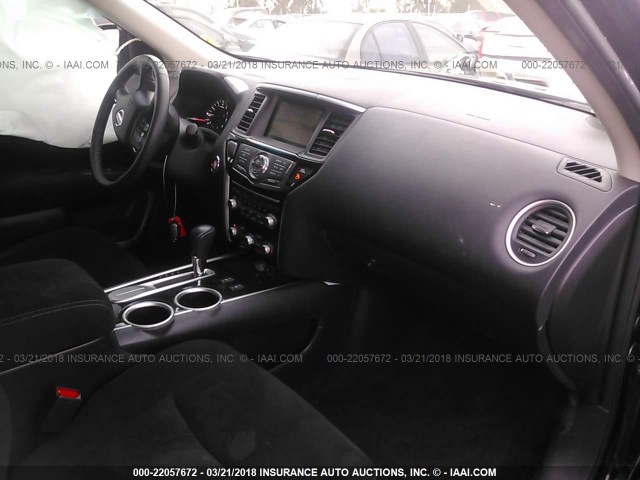 5N1AR2MN0GC661673 - 2016 NISSAN PATHFINDER S/SV/SL/PLATINUM 黑色 照片 5