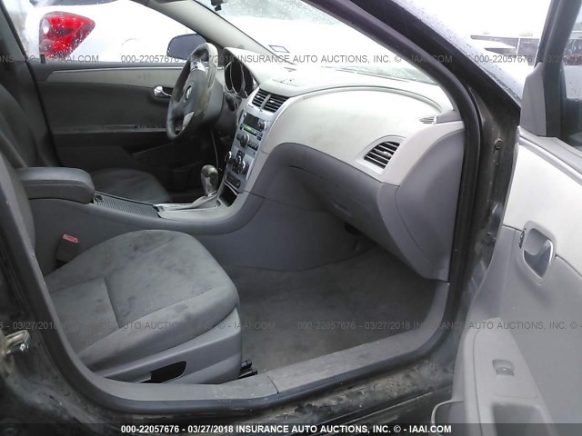 1G1ZB5EB4AF216837 - 2010 CHEVROLET MALIBU LS შავი ფოტო 5